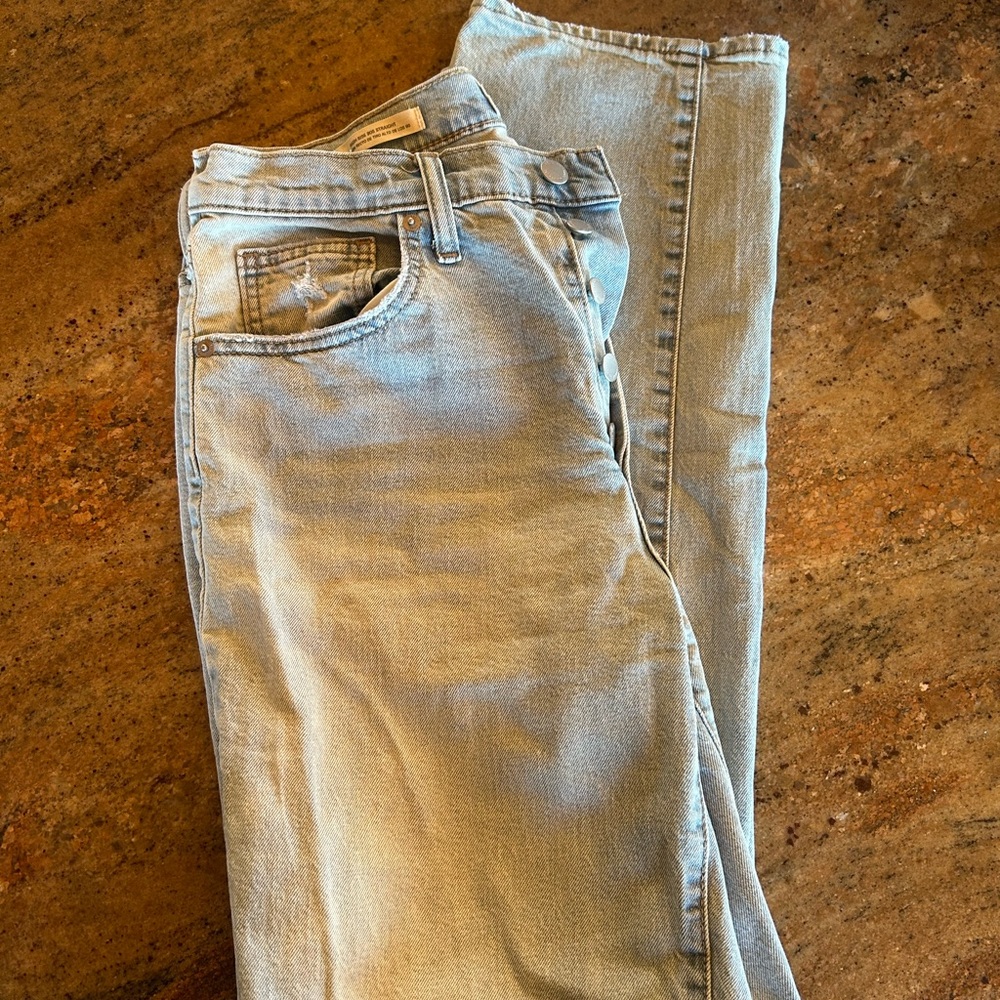 Universal Thread Light Wash Slim Jeans